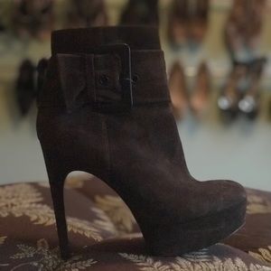 Via Spiga  brown suede platform buckle boots